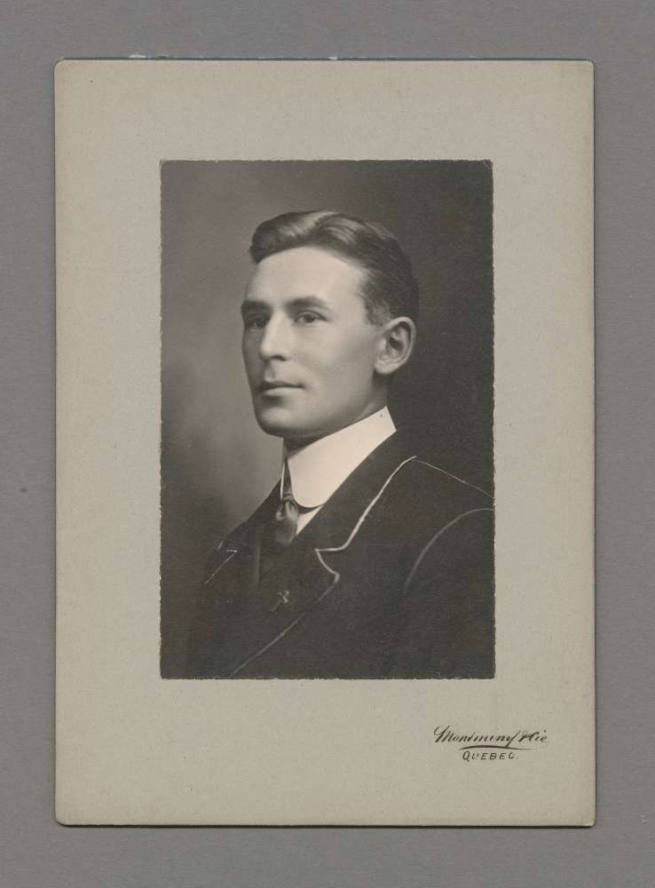 David Gauvreau Pettigrew, finissant 1911-1912